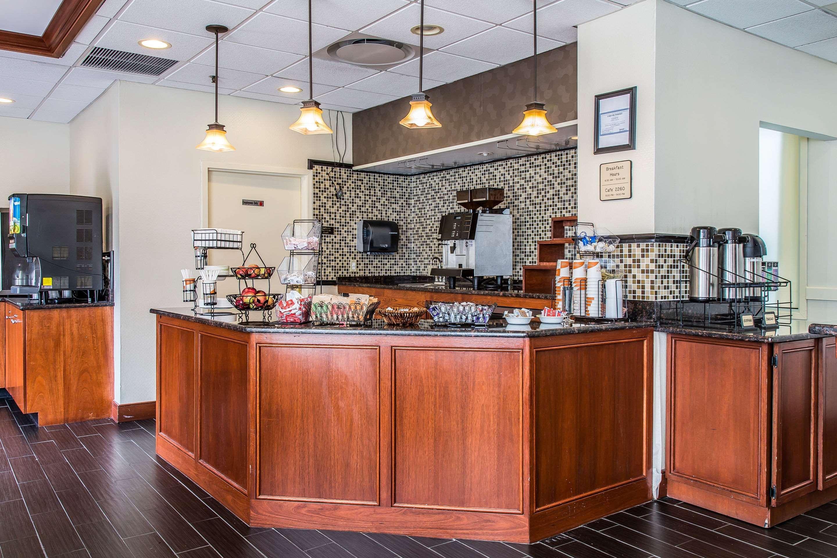 Clarion Hotel & Suites Hamden-New Haven מראה חיצוני תמונה