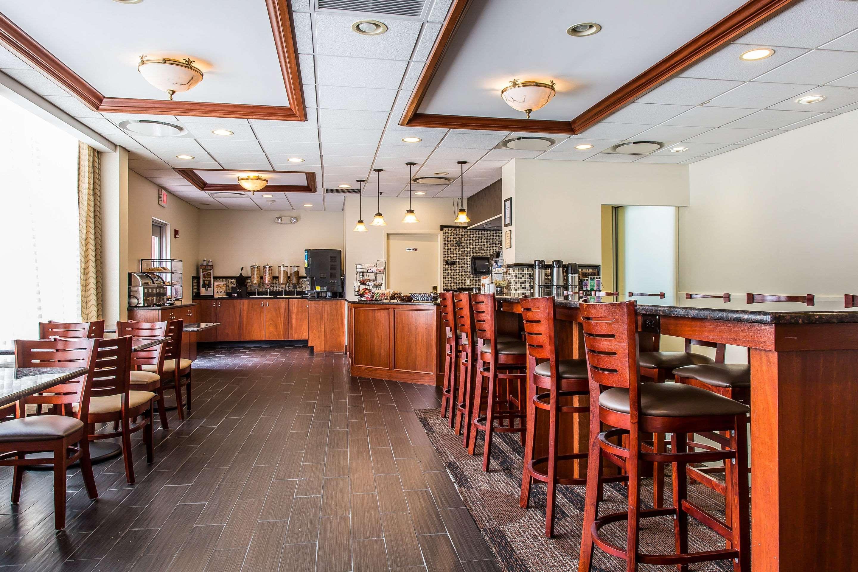 Clarion Hotel & Suites Hamden-New Haven מראה חיצוני תמונה