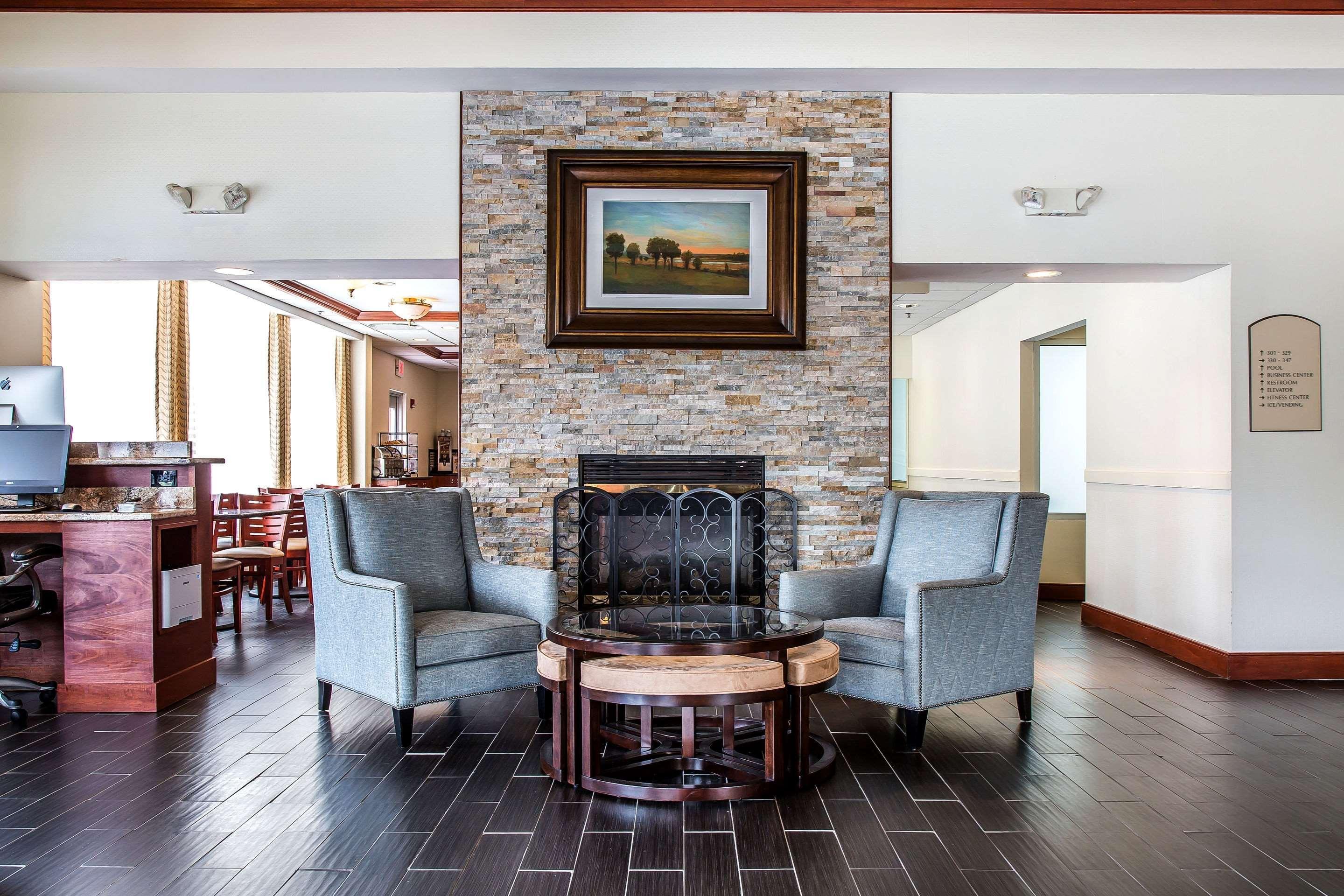 Clarion Hotel & Suites Hamden-New Haven מראה חיצוני תמונה