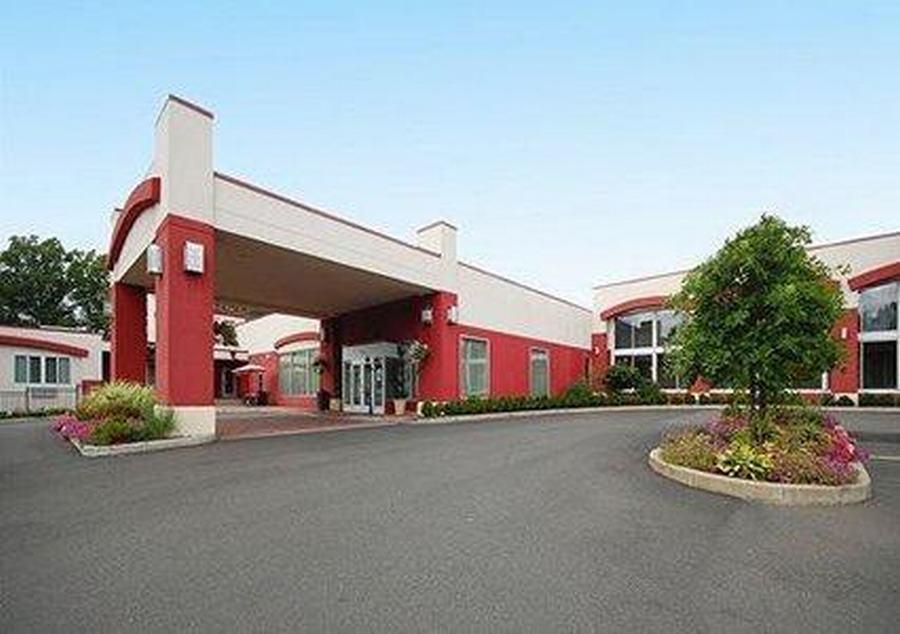 Clarion Hotel & Suites Hamden-New Haven מראה חיצוני תמונה