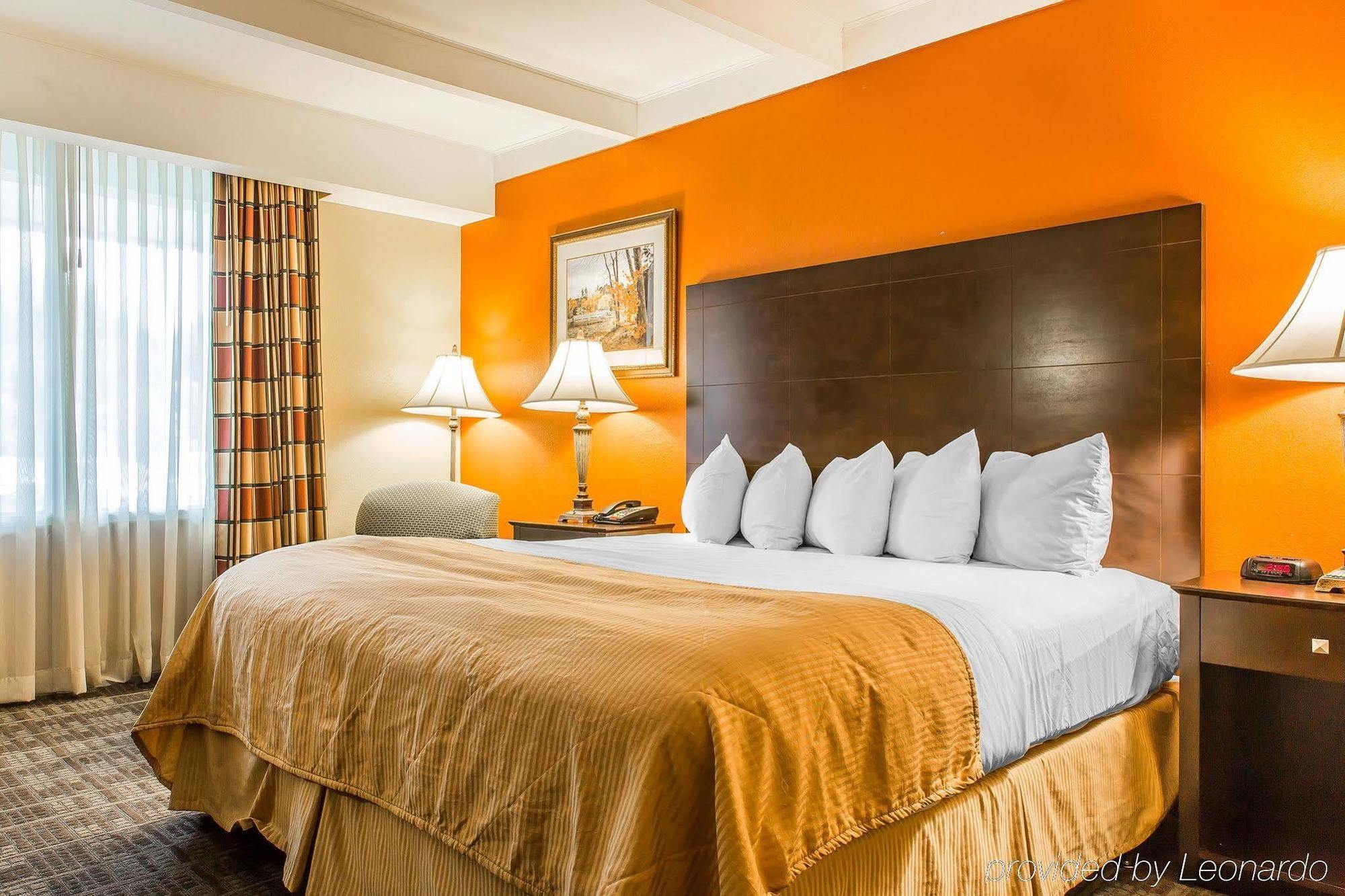 Clarion Hotel & Suites Hamden-New Haven מראה חיצוני תמונה