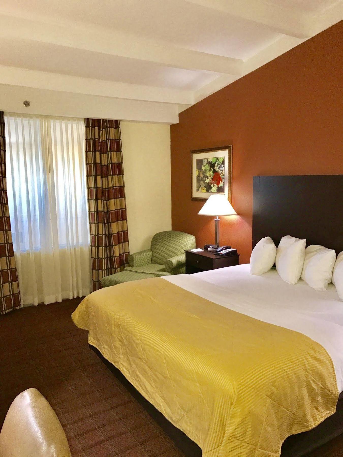 Clarion Hotel & Suites Hamden-New Haven מראה חיצוני תמונה